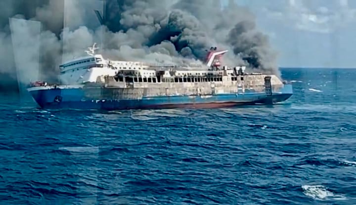 Kemenhub Kerahkan KN Grantin Tangani Kebakaran KM Mutiara Sentosa II