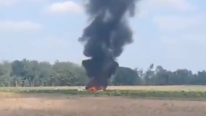 Pesawat Latih Jatuh di Blora, Dua Orang Selamat