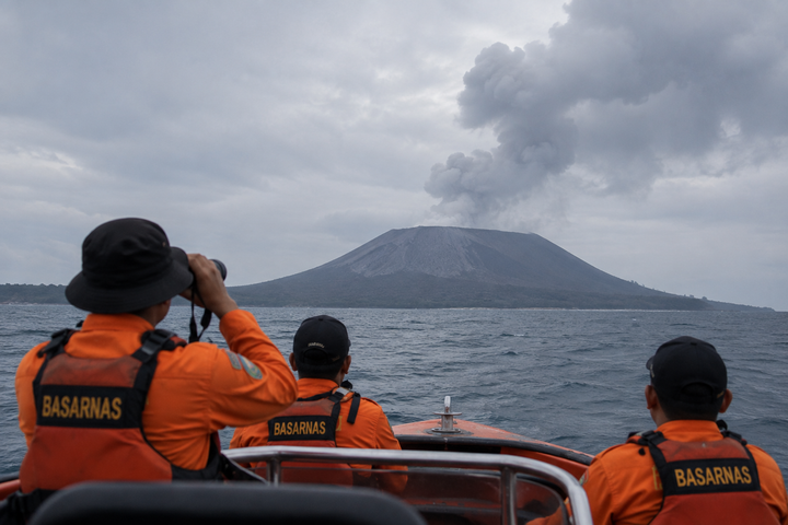 Speedboat Bawa Jurnalis Liput Anak Krakatau Hilang Kontak di Selat Sunda