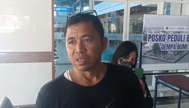 Sejumlah Keluarga Penumpang Kapal KM Virgo Transport 8 Pasrah Menunggu