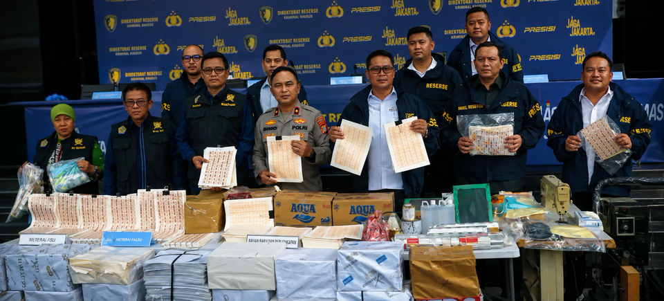 Sindikat Meterai Palsu Dibongkar, 16 Orang Jadi Tersangka