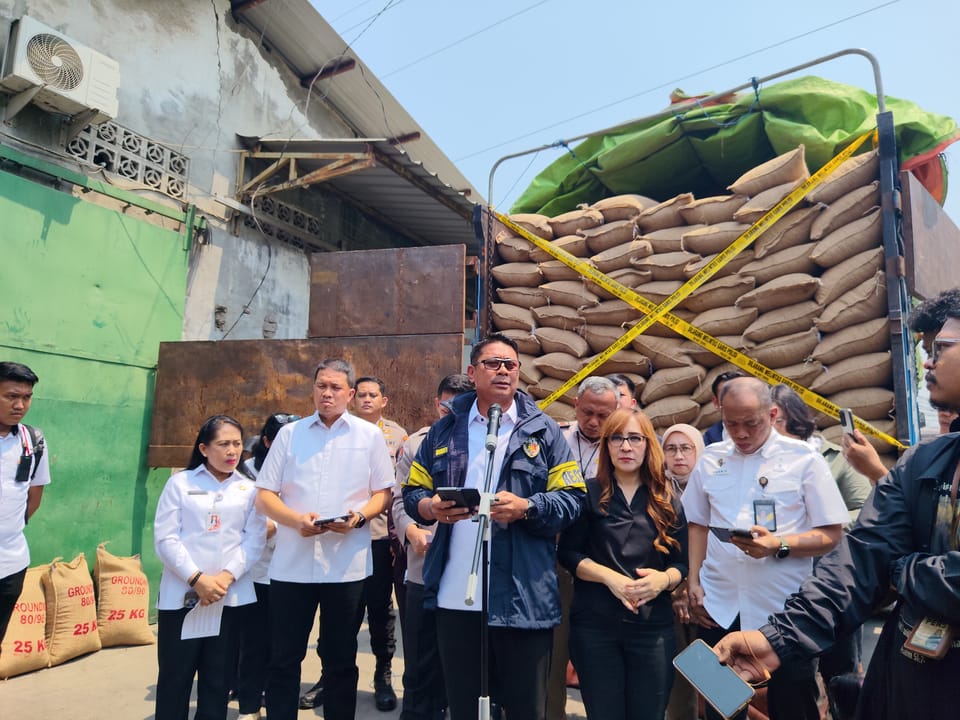51 Ton Kacang Tanah Ilegal Disita di Jakarta