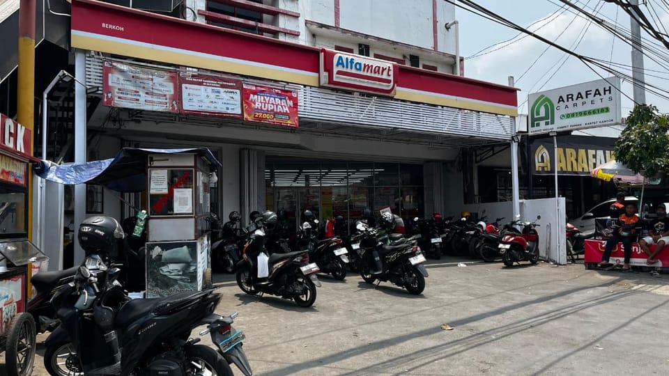 Layak Ditiru, 159 Alfamart di Banyumas Kini Gratis Parkir